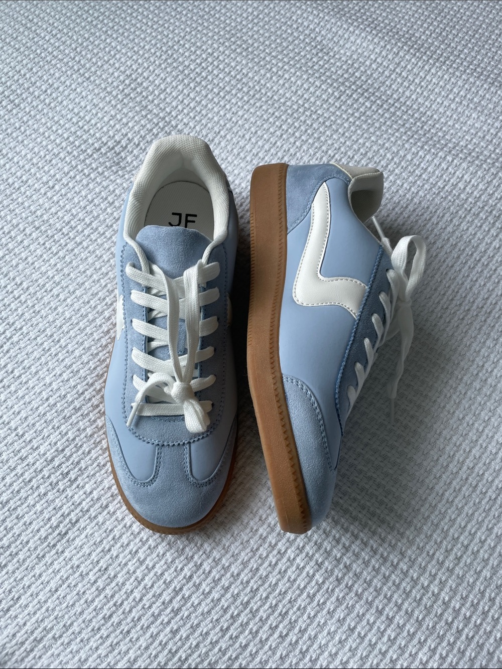 JustFab Light Blue and White Women's Sneakers NWOT size 10M